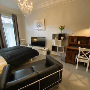 https://apartment-glasower-31.find-berlin-hotels.com